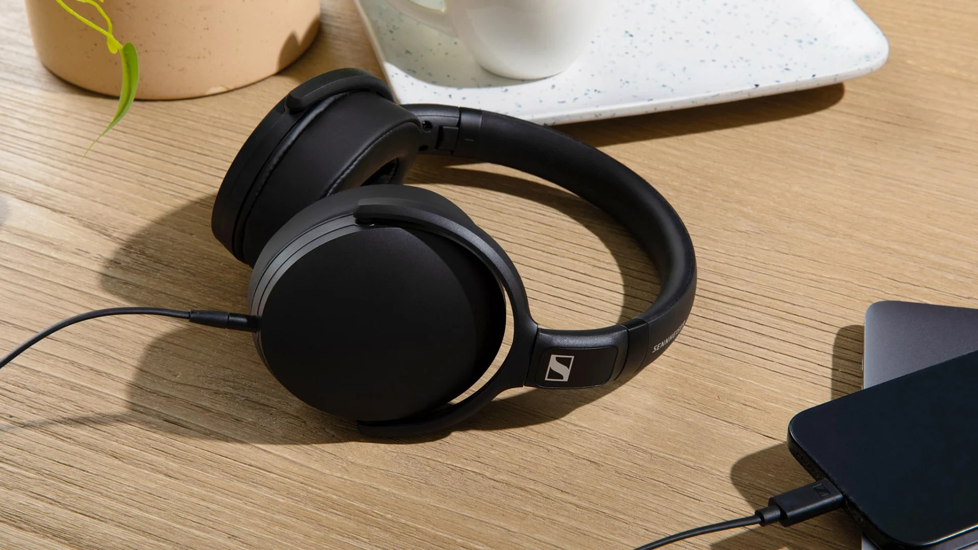 HD 400U USB-C Wired Over-Ear Headphone with Smart Remote - Image 2
