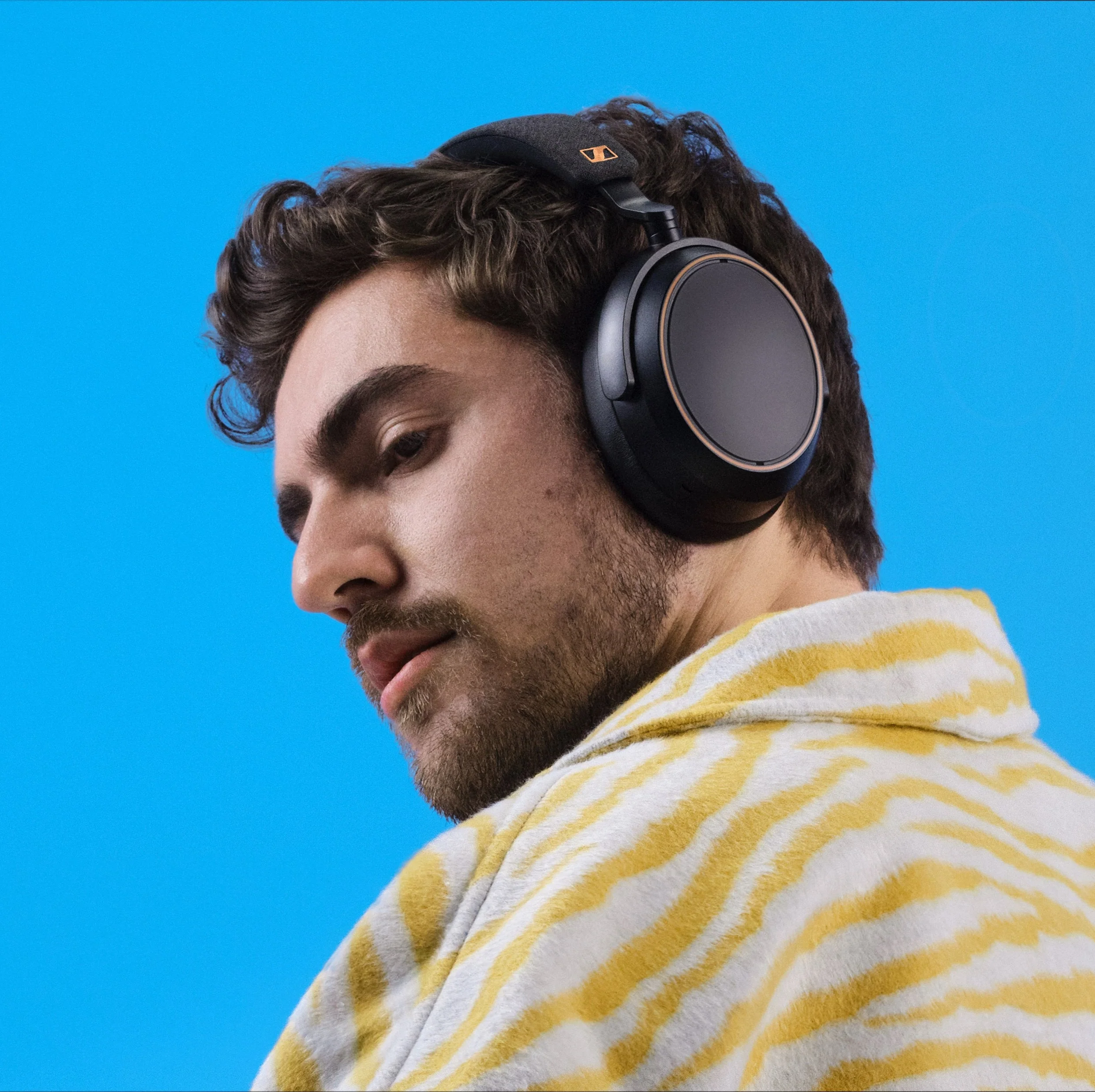 Momentum 4 Bluetooth Special Edition Copper Over-ear Headphones - Image 7