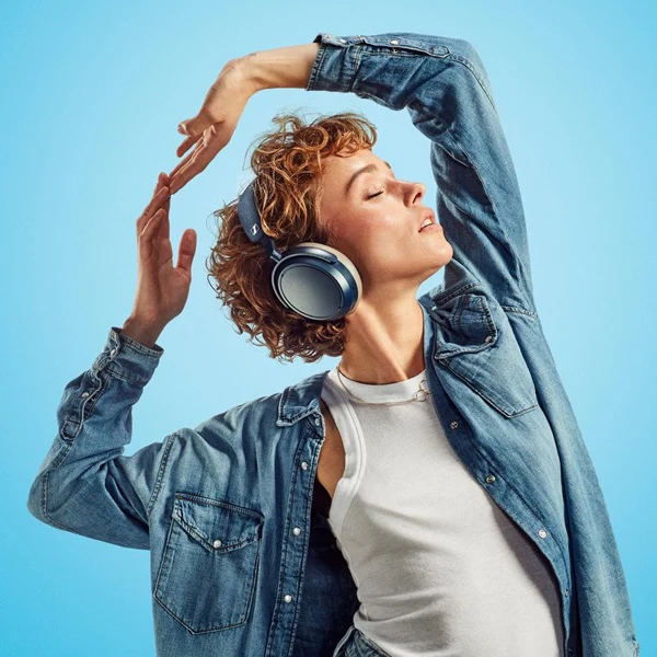 MOMENTUM 4 Bluetooth Special Edition Denim Headphones - Image 9