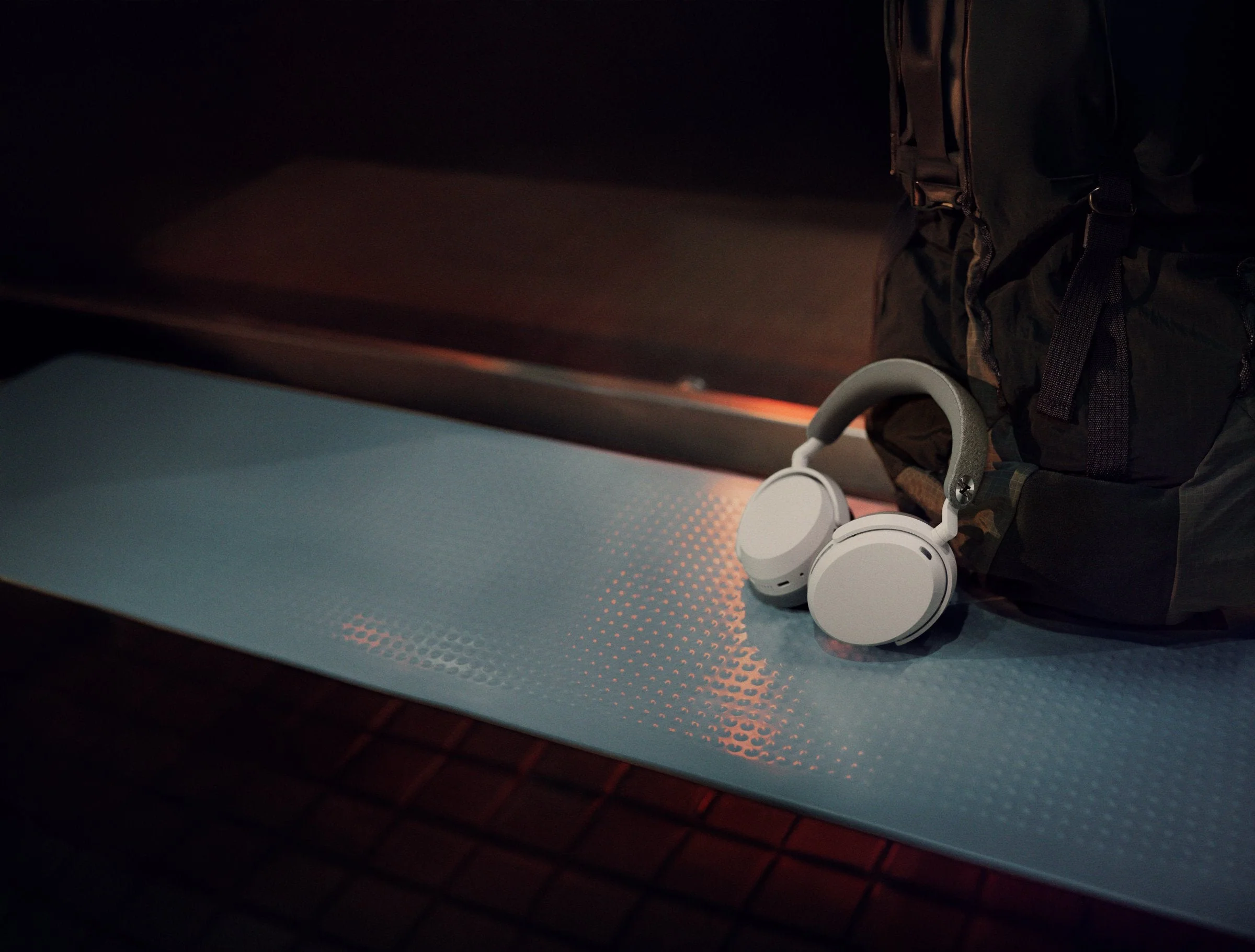 MOMENTUM 5 Wireless Over-Ear Headphones - Image 17