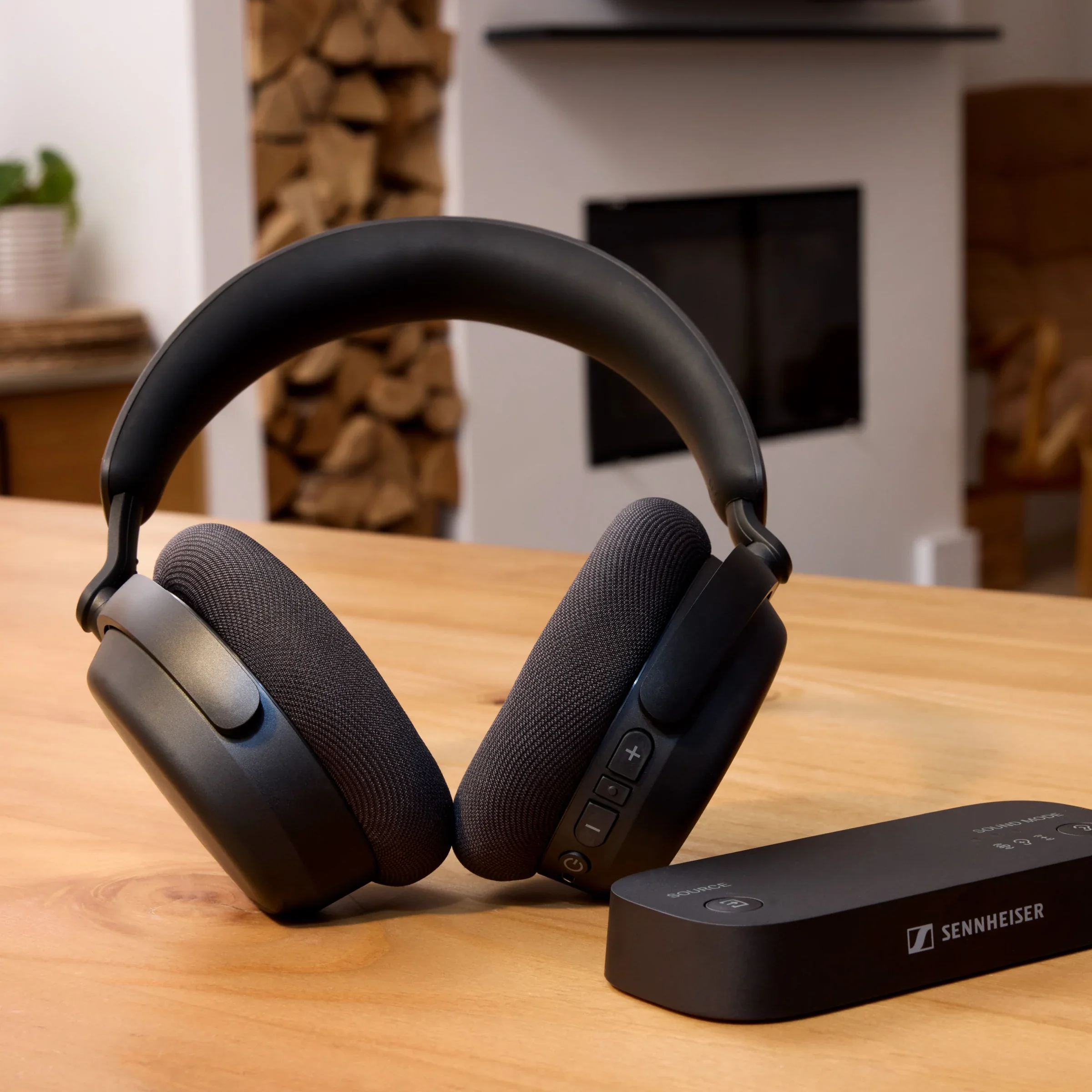 RS 275 TV Headphones - Bluetooth Auracast Headphones and BTA1 transmitter - Image 13